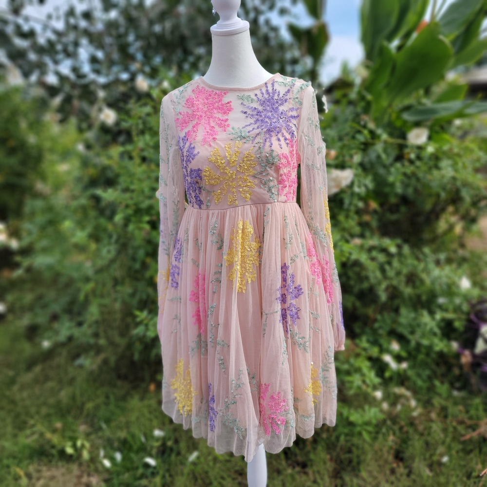 Maya Deluxe Sheer Sequin Long Sleeve Floral Party Dress M NWT